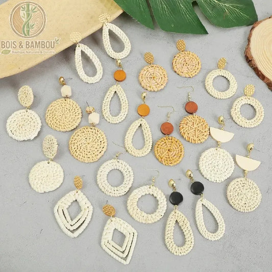 Sélection de modèles de boucles d'oreilles en bambou et rotin