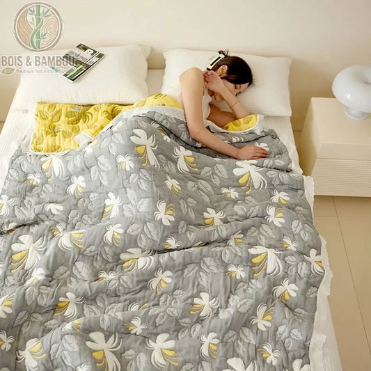 Couverture bouffante en fibre de bambou grise, tissage jacquard relief moelleux et respirant