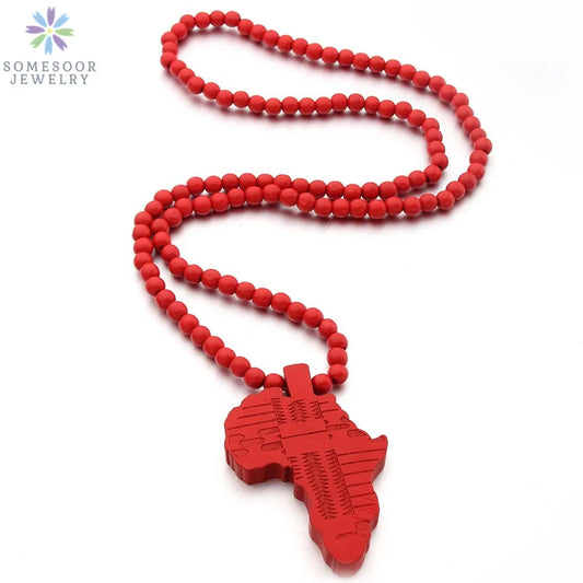 Collier en bois carte d'Afrique gravée