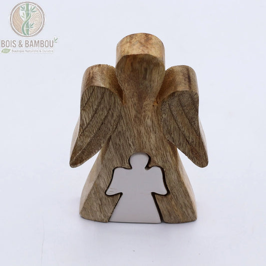 Ange en bois de manguier émaillé blanc, ailes déployées, vue rapprochée du duo grand et petit ange