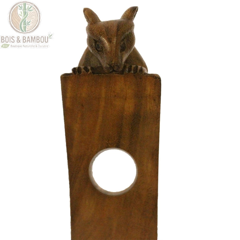Porte-bouteille en équilibre bois brun, détail sculpture souris vue de face sur socle Bois Et Bambou Eco