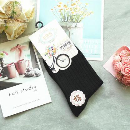 Chaussettes bambou femme côtelées coloris noir dans leur emballage