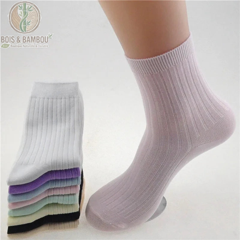 Chaussettes bambou femme côtelées portées coloris pastel