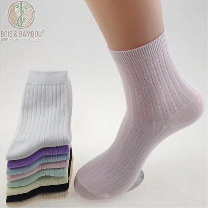Chaussettes bambou femme côtelées portées coloris pastel