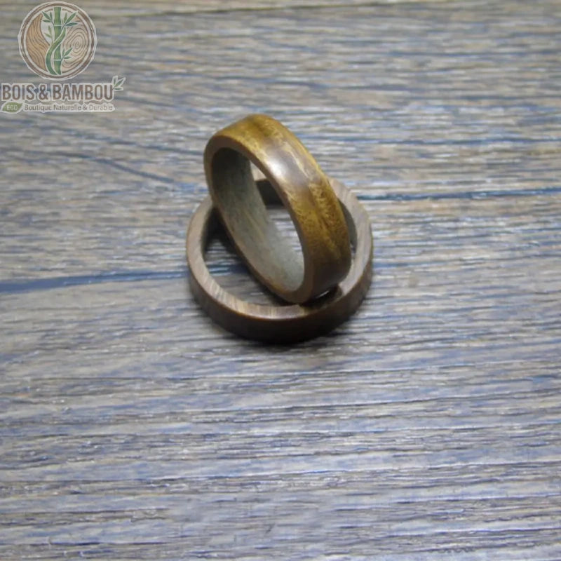 Bague bois de santal naturel assortiment C