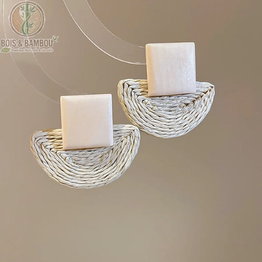 Boucles d'oreilles pendantes bohèmes en bois et raphia coloris beige, Bois Et Bambou Eco