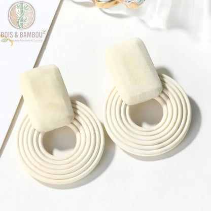 Boucles d'oreilles pendantes en rotin et bambou