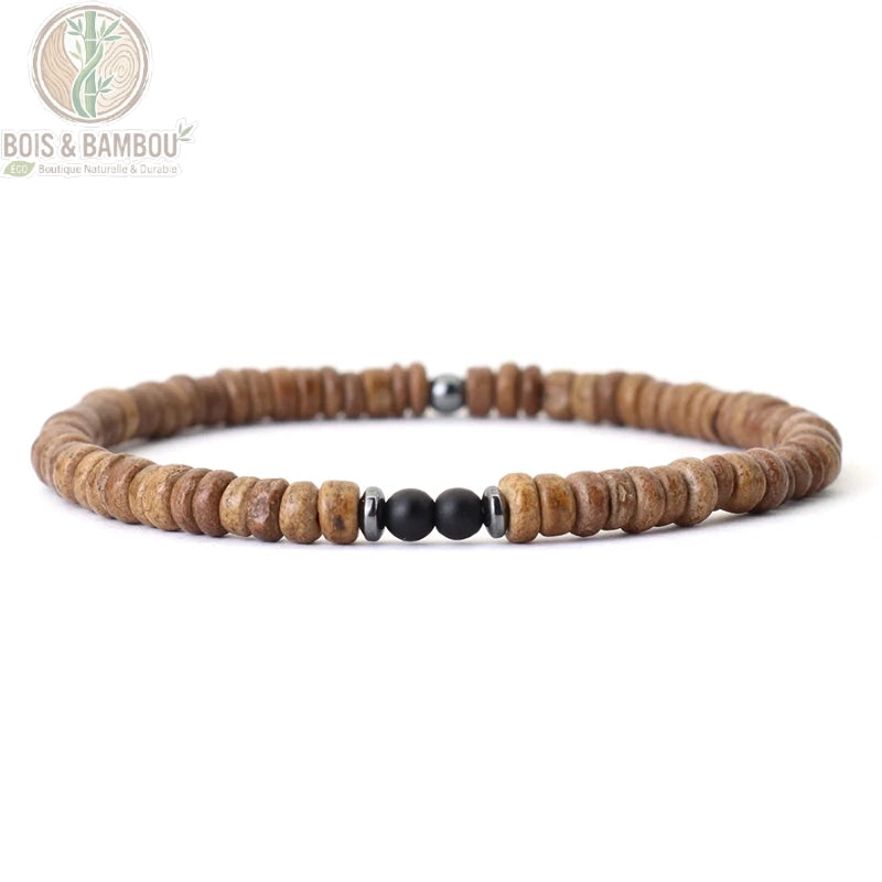 Bracelet perles de coco homme avec pierre d'onyx noire centrale fond neutre vue de face