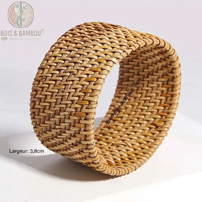 Bracelet large rotin tressé modèle 5 jonc fermé caramel doré diamètre 7 cm largeur 3,8 cm fond blanc