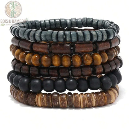 Lot de 6 bracelets en perles de bois et noix de coco naturels empilés sur fond blanc
