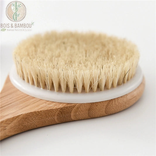 Tête ronde et poils souples de la brosse corps exfoliante en bambou