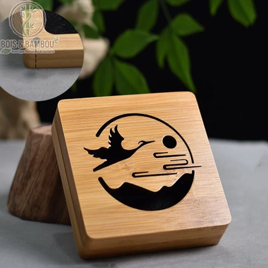 Brûleur encens bambou carré motif grue au clair de lune, silhouette découpée fond noir