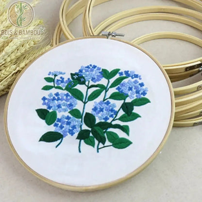 Cercle de broderie en bambou ajustable, idéal pour maintenir fermement le tissu lors de vos travaux d'aiguille.