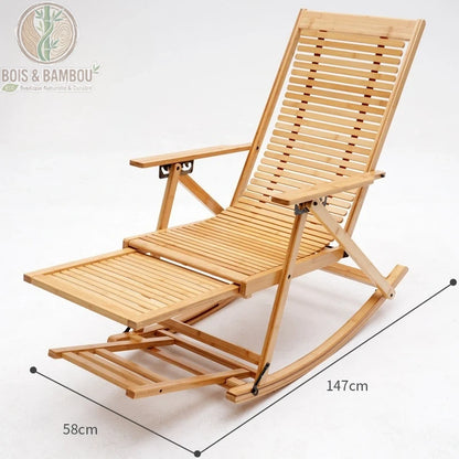 Chaise de Detente en Bambou 6. Illustration d'une chaise de détente pliante en bambou marron montrant ses dimensions de confort : 108 cm de longueur et 55 cm de largeur sur un fond blanc neutre.