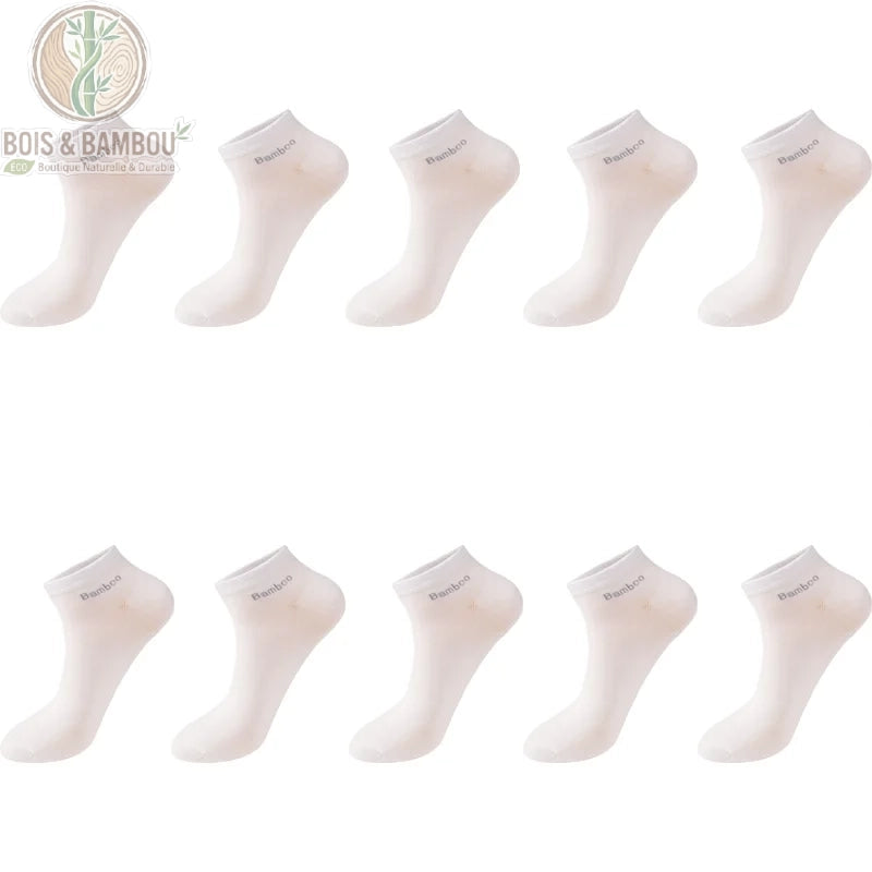 Pack 10 paires de chaussettes courtes blanches en fibre de bambou, présentation côte à côte.