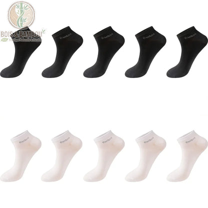 Pack mixte 5 paires noires et 5 paires blanches de chaussettes courtes en fibre de bambou.