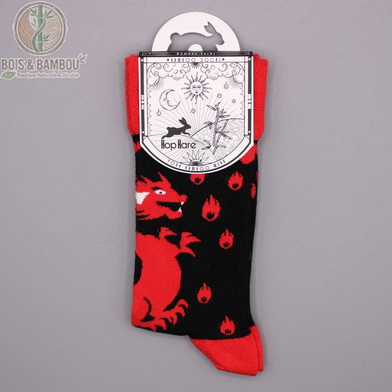 Chaussette bambou dragon rouge dans son emballage carton