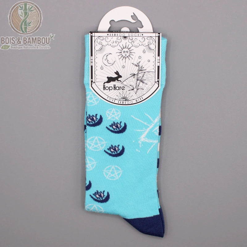 Chaussettes bambou fantaisie pentagramme suspendues dans leur emballage