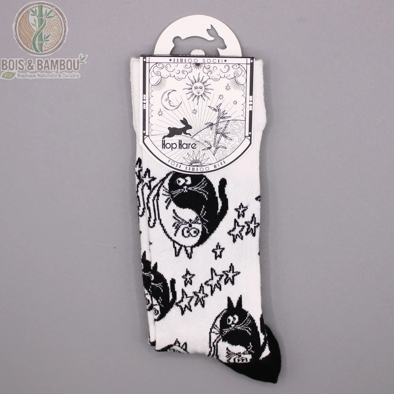 Chaussettes en bambou motif chats yin yang et étoiles, vue emballage