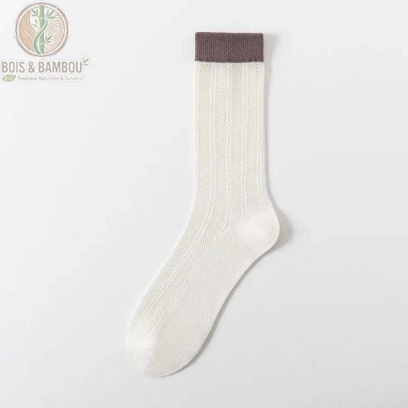 Chaussette mi-mollet en fibre de bambou pour femme coloris blanc à bord contrastant marron
