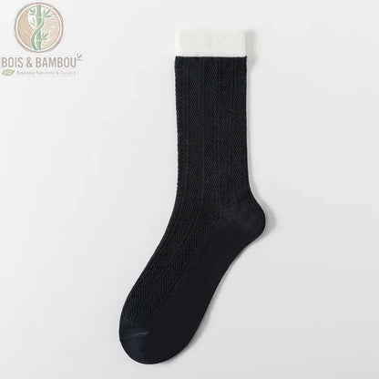 Chaussette mi-mollet en fibre de bambou pour femme coloris noir à bord contrastant blanc