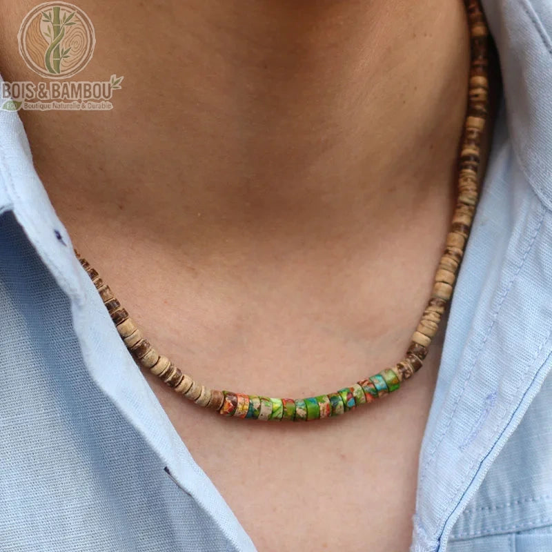 collier bois homme modèle 3 rondelles bicolore beige brun touches vertes porté au cou