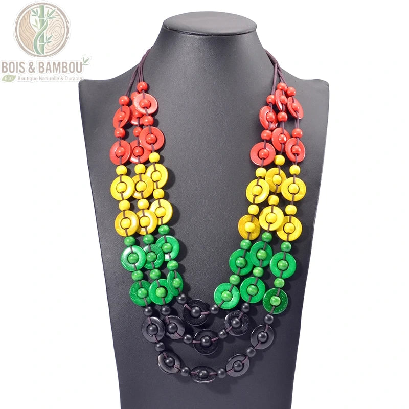 Collier perles bois multicouche coloris rasta rouge jaune vert noir 3 rangs