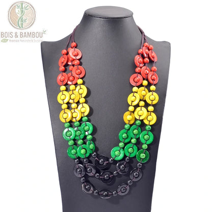 Collier perles bois multicouche coloris rasta rouge jaune vert noir 3 rangs
