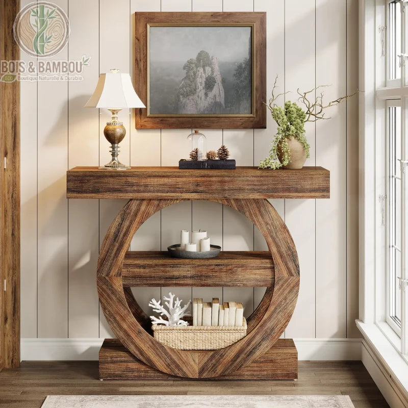 Console d'entrée style farmhouse : meuble élégant en bois au design circulaire unique avec étagères intégrées. Une pièce décorative robuste pour sublimer une entrée ou un salon.