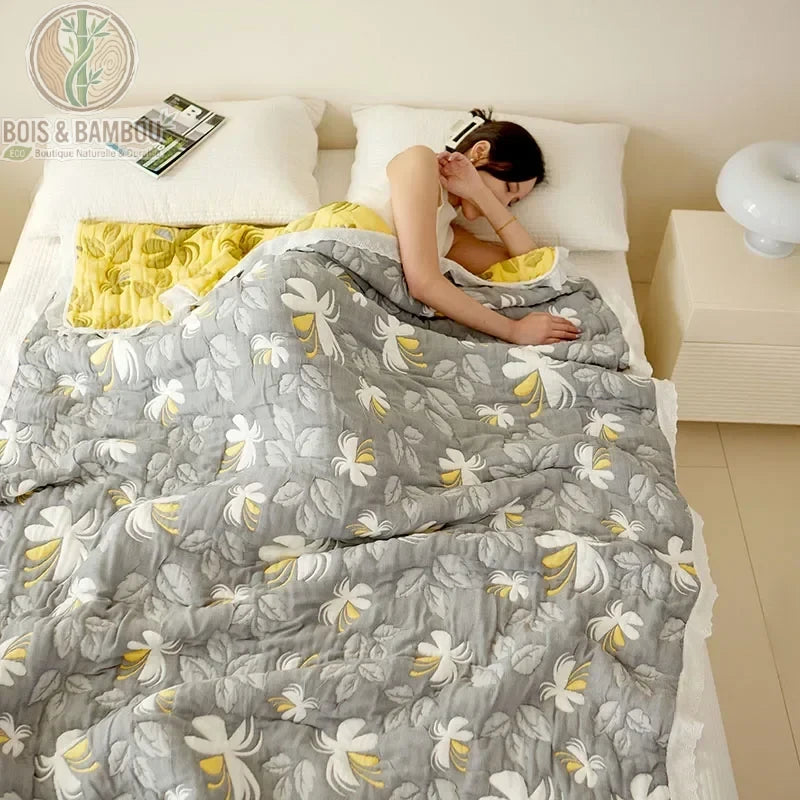 Couverture bouffante en fibre de bambou grise, tissage jacquard relief moelleux et respirant