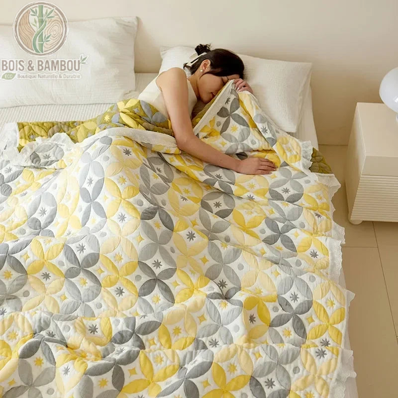 Couverture bouffante en fibre de bambou jaune, texture relief douce pour lit ou canapé
