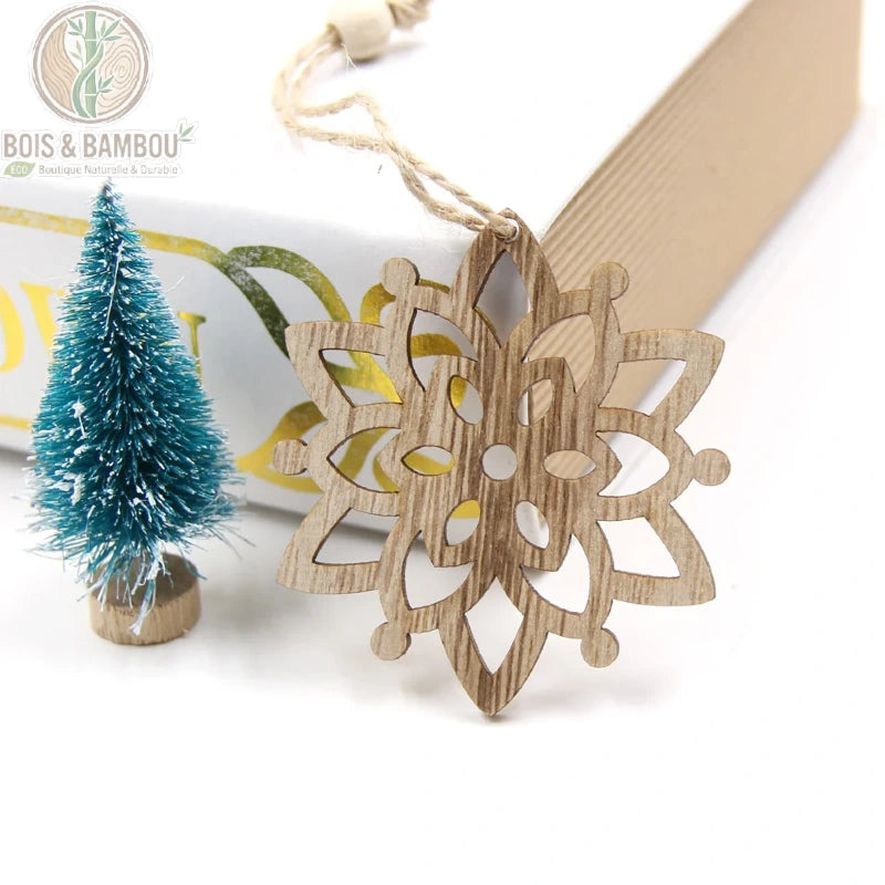 Suspension Noël bois ajouré motif flocon de neige mandala avec cordon chanvre