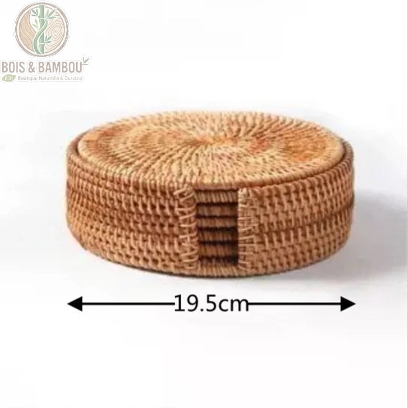 Dessous de Verre en Rotin Tissé Naturel Set Rond Bohème 3 Tailles – set de dessous de verre rotin empilés 19.5 cm , vue de côté, tissage dense et robuste fait main.