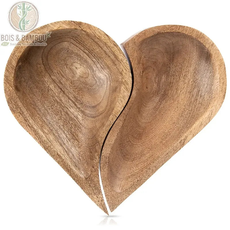 Duo de Plateaux Cœur Modulable en Bois de Manguier, deux plateaux assemblés formant un grand cœur de 30,5 cm, vue de face fond blanc, bois naturel non traité