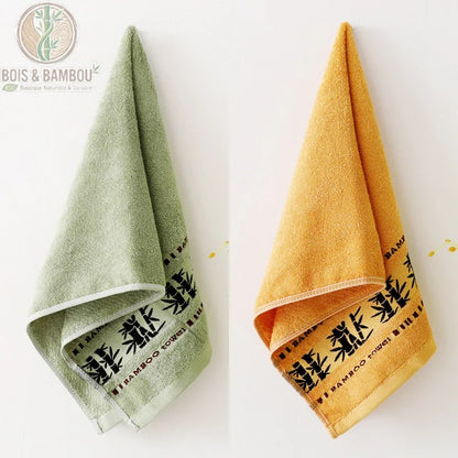 Serviettes bambou jacquard motif bambou suspendues salle de bain