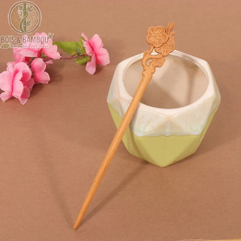 épingle cheveux bois pêcher sculptée motif fleur de pêcher simple bois naturel beige caramel