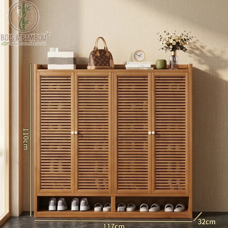 Etagere a chaussures en bambou au design japonais 110 117 32 avec quatre portes à lattes et espace de rangement inférieur.
