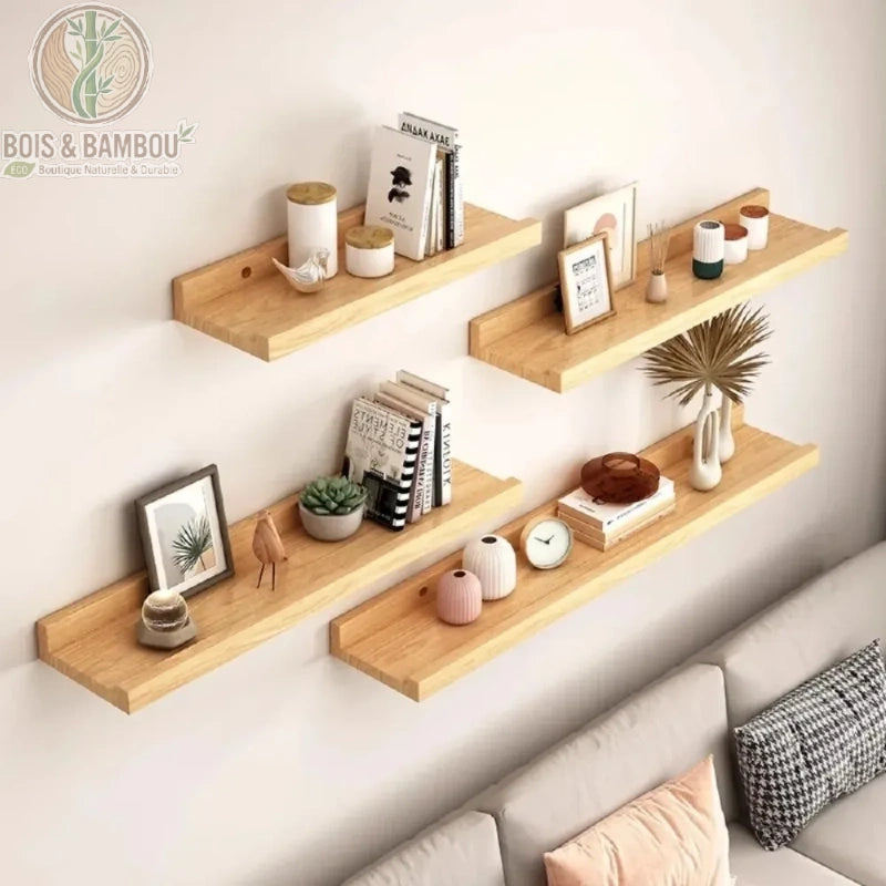 Étagère flottante en bois massif : lot d'étagères murales épurées en bois clair avec rebord de protection. Design minimaliste et naturel, idéal pour exposer livres et décorations.