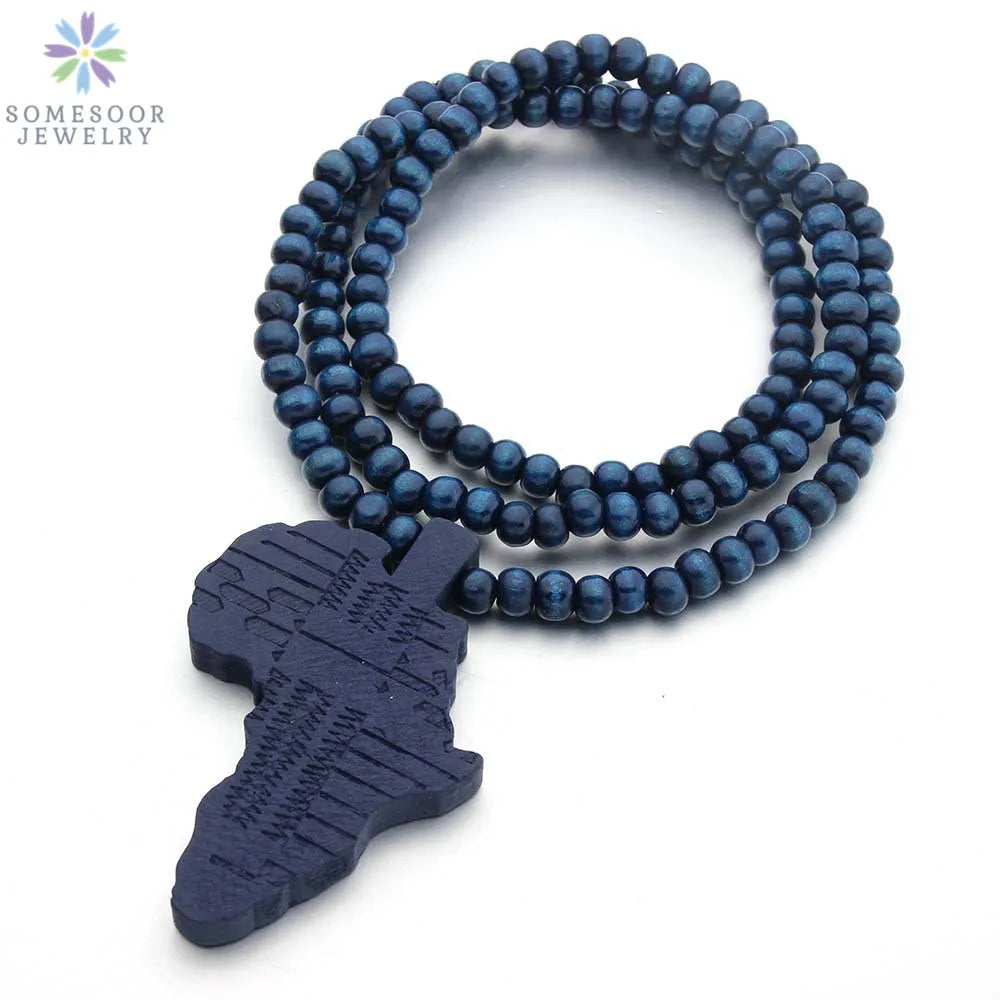 Collier en bois carte d'Afrique gravée