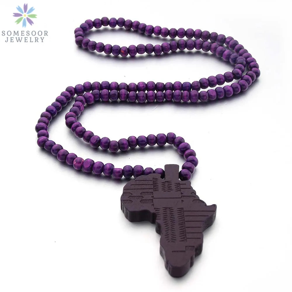 Collier en bois carte d'Afrique gravée