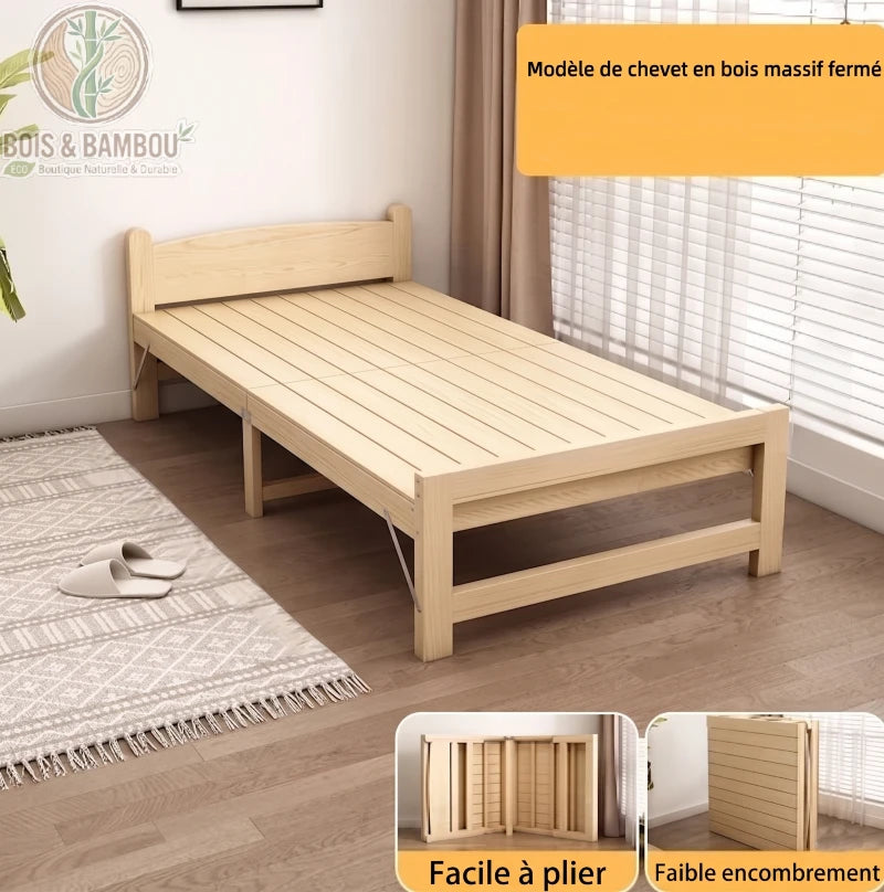 Lit Pliable en Bois Massif. Un lit simple pliable en bois clair, montré déplié comme lit d'appoint dans une chambre, avec des vues miniatures de sa position repliée et facile à ranger.