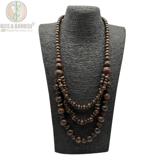 long collier perles bois 3 rangs coloris café marron foncé présentoir tissu gris style ethnique