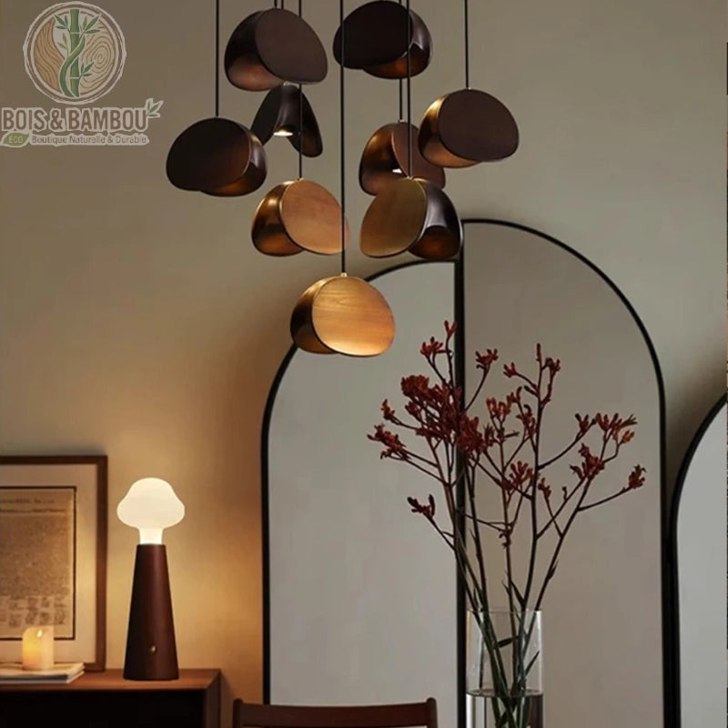 Lustre art bois massif Spring Sprout 9 abat-jours ambiance salon cosy lumière chaude