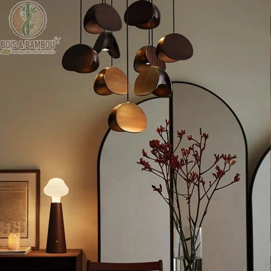 Lustre art bois massif Spring Sprout 9 abat-jours ambiance salon cosy lumière chaude
