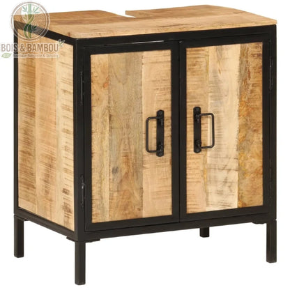 Meuble Sous Évier en Manguier Brut : un meuble industriel alliant bois massif et métal noir. Design robuste avec découpe pour évacuation et grandes poignées pour un style authentique.