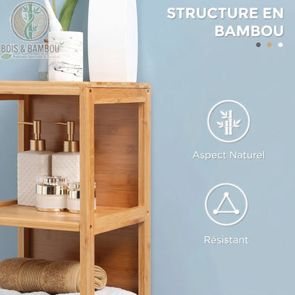 Meuble de salle de bain en bambou details 2. Zoom sur la structure en bambou résistant au fini naturel, mettant en avant des étagères garnies de flacons de savon et d'une serviette de bain.