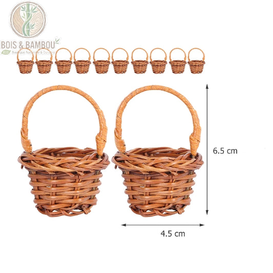 Mini panier tressé décoratif dimensions 6,5 cm de haut sur 4,5 cm
