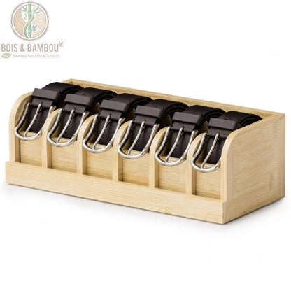Organisateur de ceinture en bambou naturel avec 6 ceintures marron rangées boucle visible
