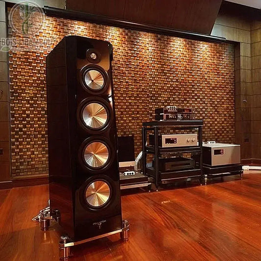 Panneau diffuseur acoustique en bois massif 3D installé dans un studio hi-fi. Fabrication artisanale pour une acoustique parfaite.