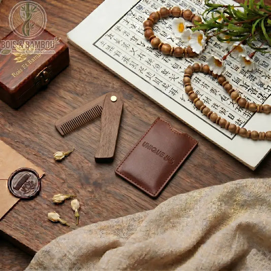 Peigne à barbe en bois avec étui en cuir